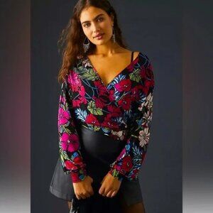 NWT Anthropologie Tiny Finley V-Neck Long Sleeve Top Floral Motif L